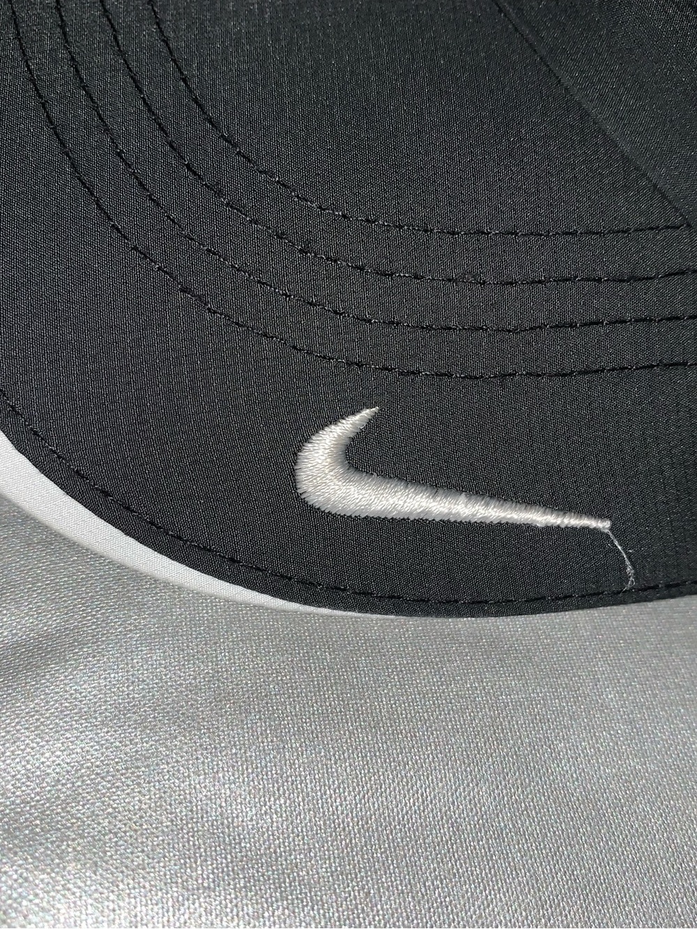 Nike hat - Picture 3 of 10